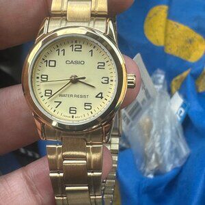 Casio Watch for Ladies or teen , new item, Stainless Steel, 30mm Diameter